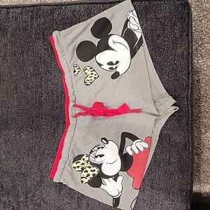 🔥DISNEY Mickey & Minnie shorts 15